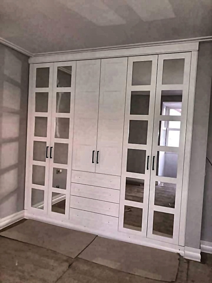 Interior photo 1