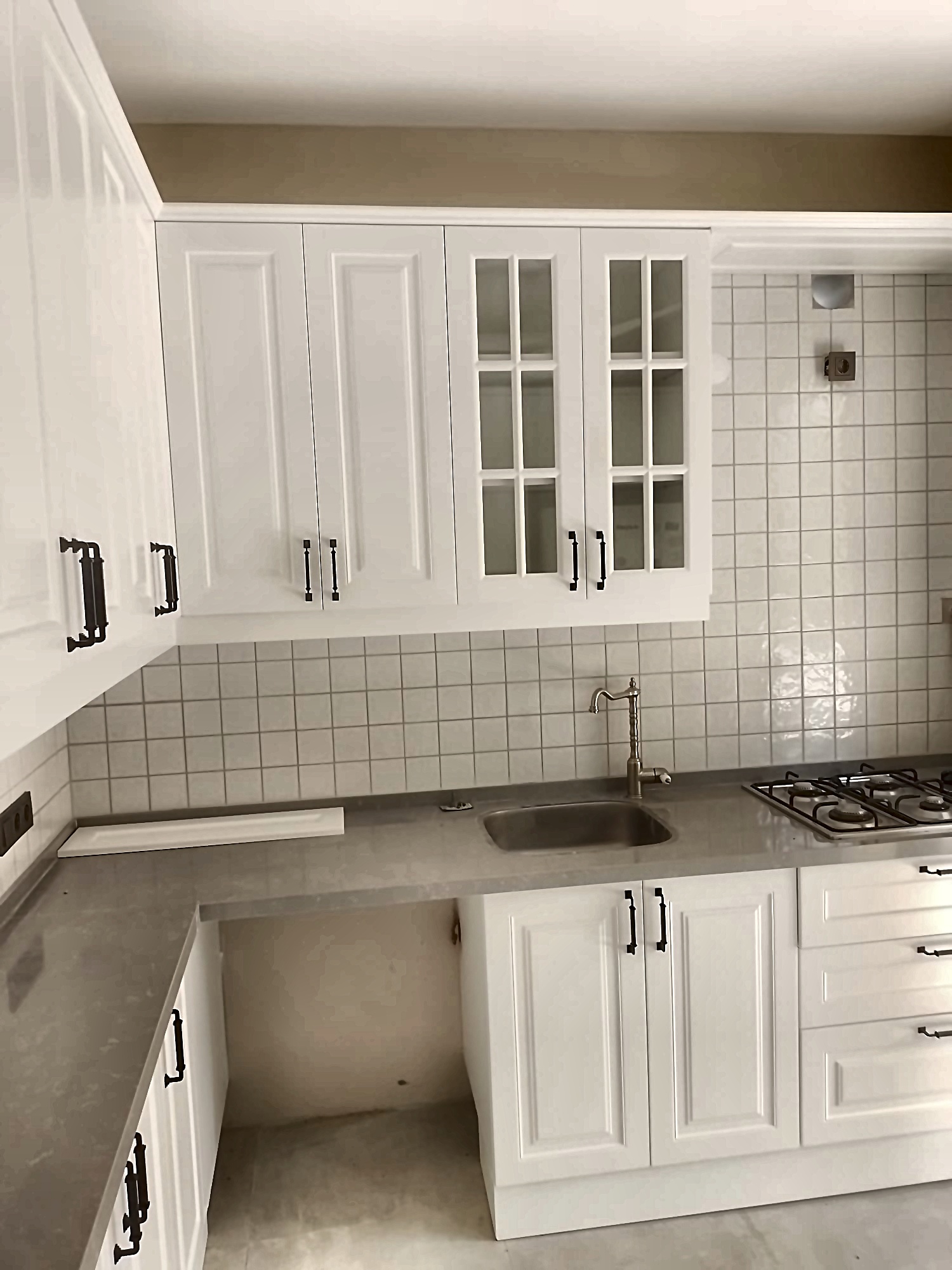 Interior photo 34