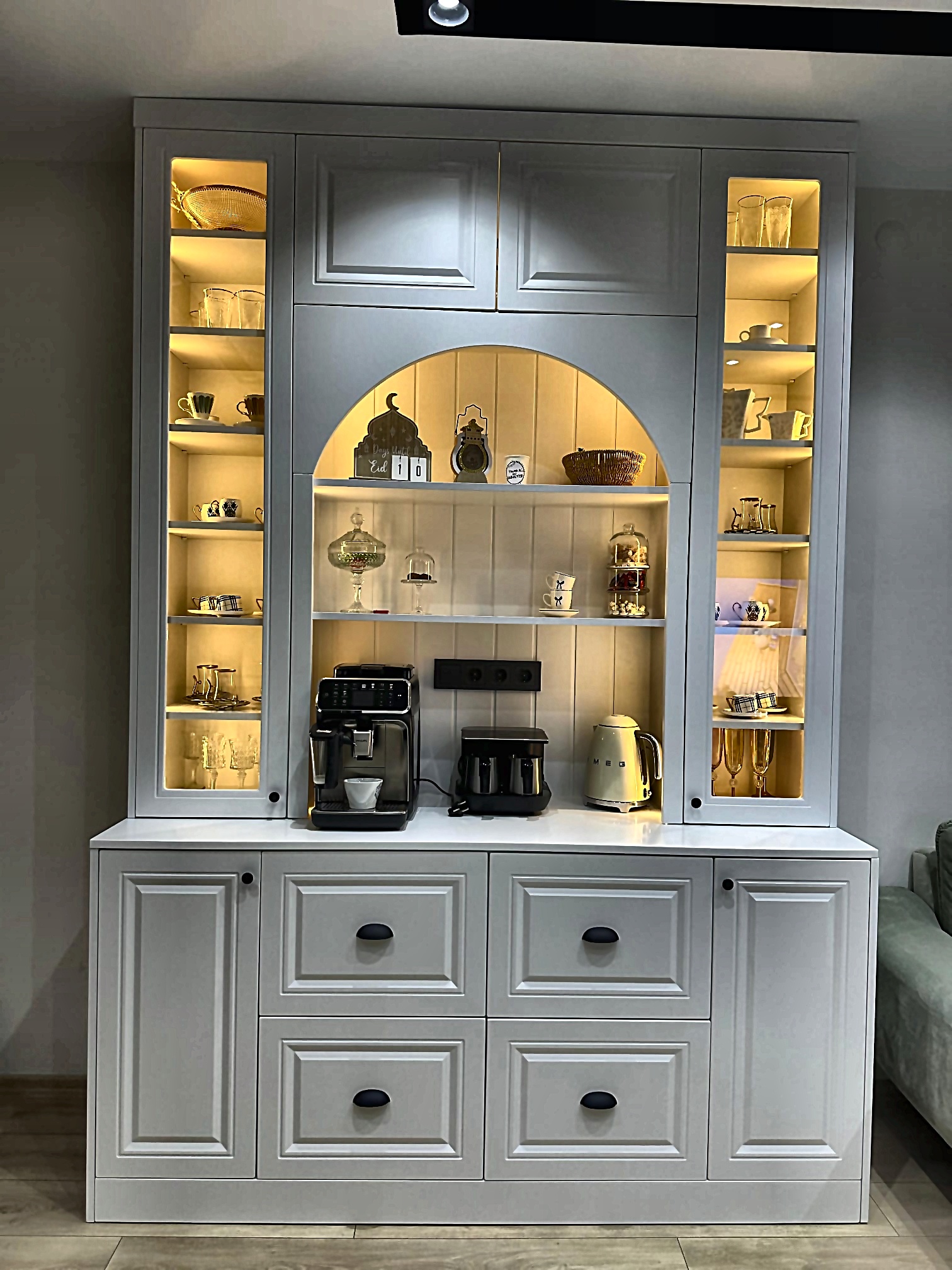 Interior photo 78