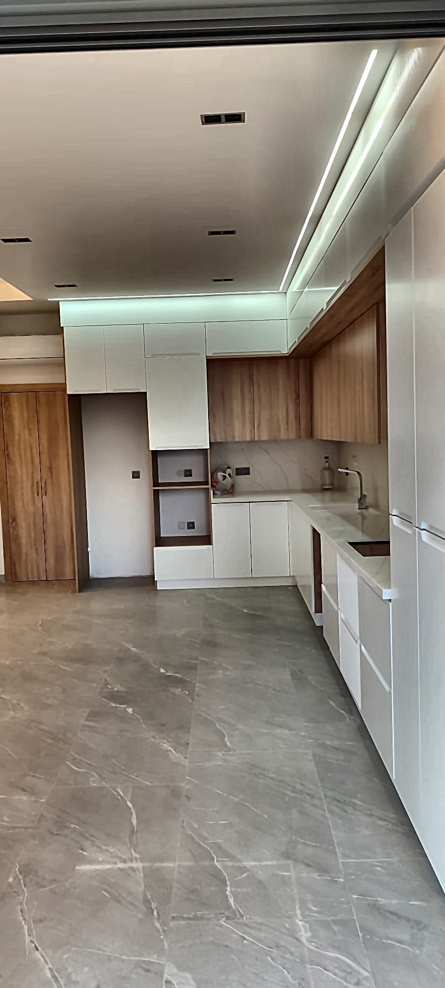 Interior photo 83